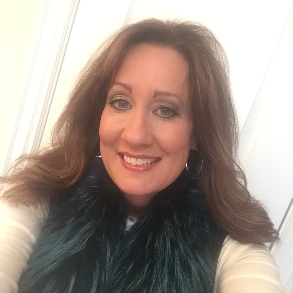 Meet your Posher, Demetra